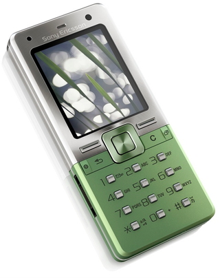Illustration for article titled Sony Ericsson T650 Packs 3G, 3.2MP Camera Into a Slim Candybar